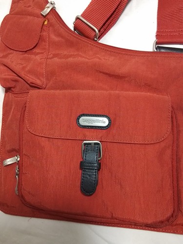 Baggallini Uptown Slim Sling Organizer Umhängetasche Handtasche Rot - Bild 2 von 10