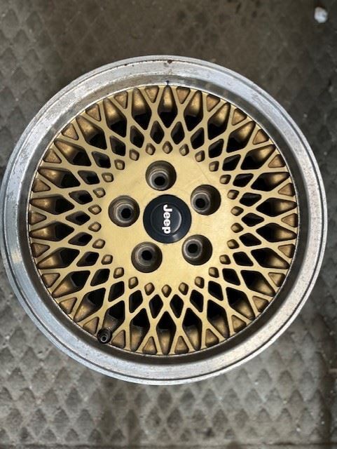 Wheel 15x7 Aluminum Lace Design Painted Finish Fits 91-92 CHEROKEE 557073