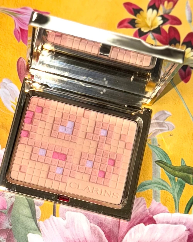 Clarins Limited edition colour definition 3D radiance face powder 9g - Bild 2 von 3