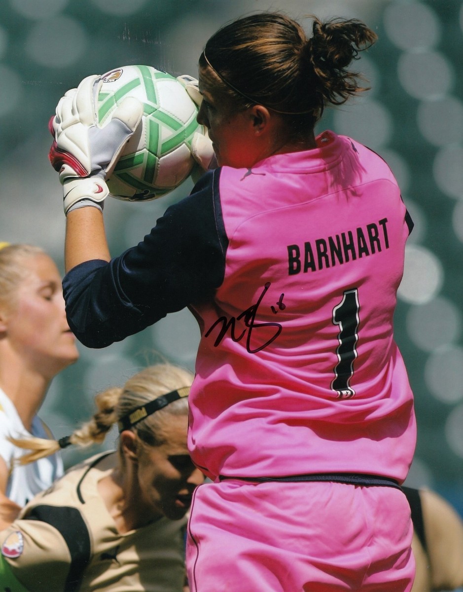 NICOLE BARNHART signed *TEAM USA* WOMENS SOCCER (GOALIE) 8X10