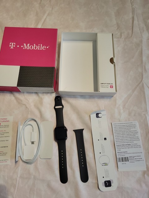 Apple Watch SE 40mm Space Gray Aluminum 