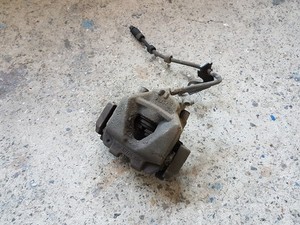 BMW X1 E84 3er E90 E91 LCI Bremssattel mit Träger vorne rechts 57/24 6778146