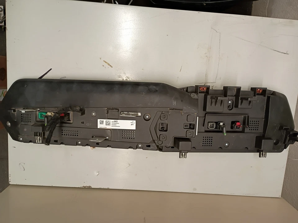 Chevrolet Trax ACTIV 2024-2025 Pantalla 11 pulgadas 42856463 Arañazos en Pantalla  Foto 2 de 3