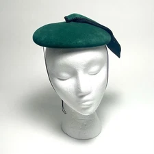 Vintage Green Felt Pillbox Beret-Style Fascinator Hat, Church Derby Black Trim