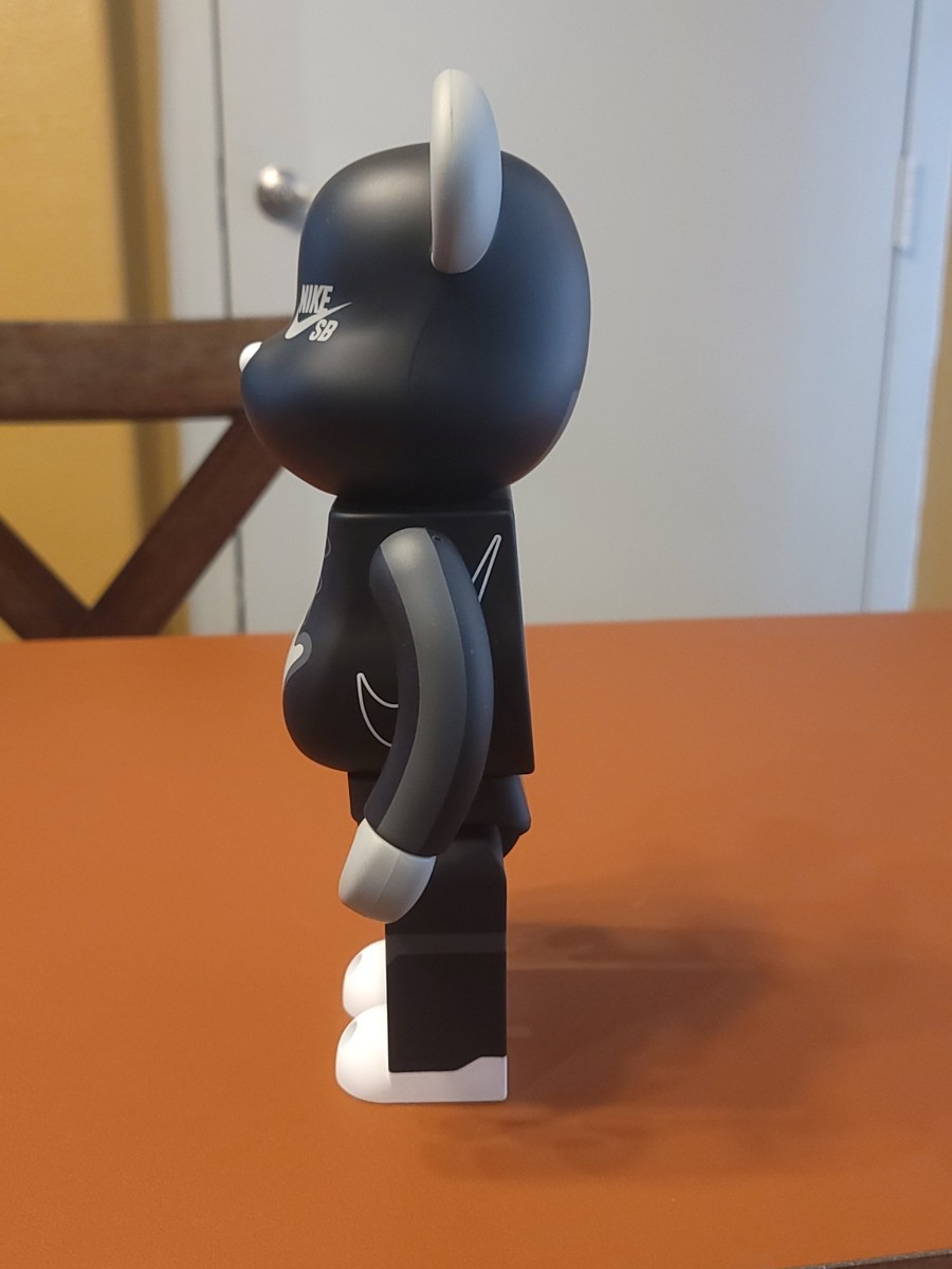 Medicom BE@RBRICK Bearbrick x Nike SB Black 100% 400% Set w/ Box