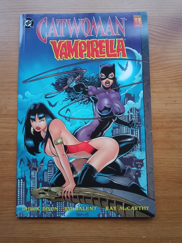 Catwoman Vampirella #1 Rare One Shot (DC / Harris 1997)  Excellent condition