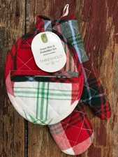 Threshold Two Piece Oven Mitt & Potholder Plaid Set! NWT🎄 Free Shipping………….z