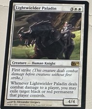 Lightwielder Paladin Core Set 2010 (M10) Regular