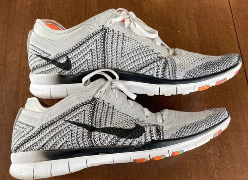 Nike Free Womens 10 White/black/silver Light Weight Comfortable shoe Great Cond - Picture 5 of 9