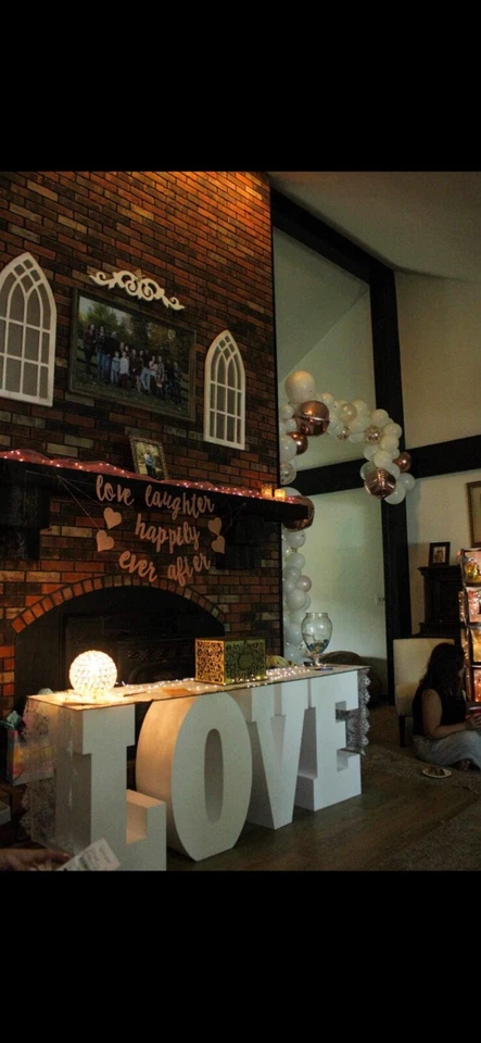 white wedding decorations used - Image 2 of 3