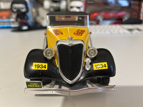Ford Roadster Coca Cola Solido1:18 Diecast Model Car – Boxed, Flawed - Picture 3 of 11