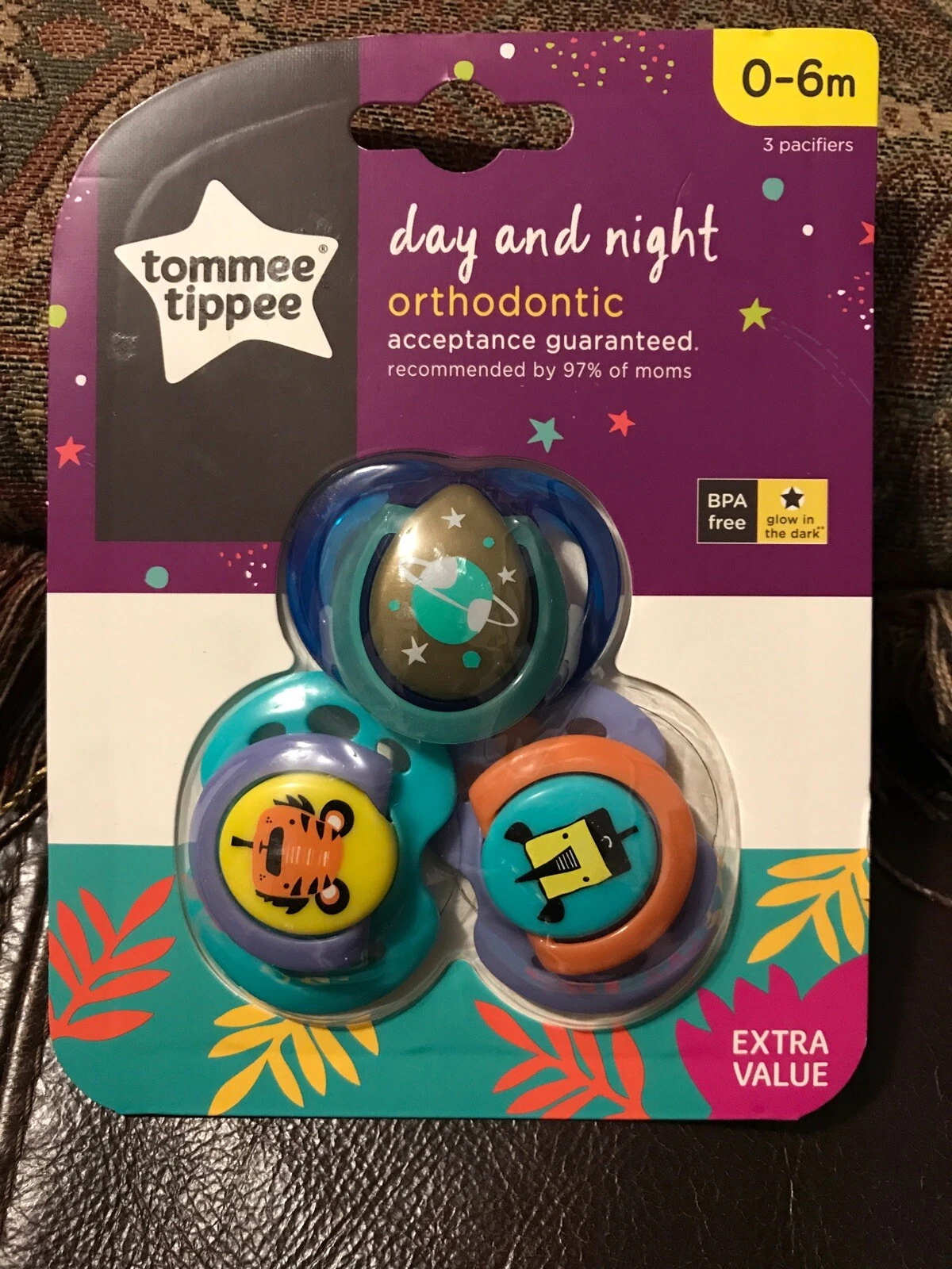 NEW! 3 Tommee Tippee Day And Night Orthodontic Pacifiers 0-6m Glow In The Dark
