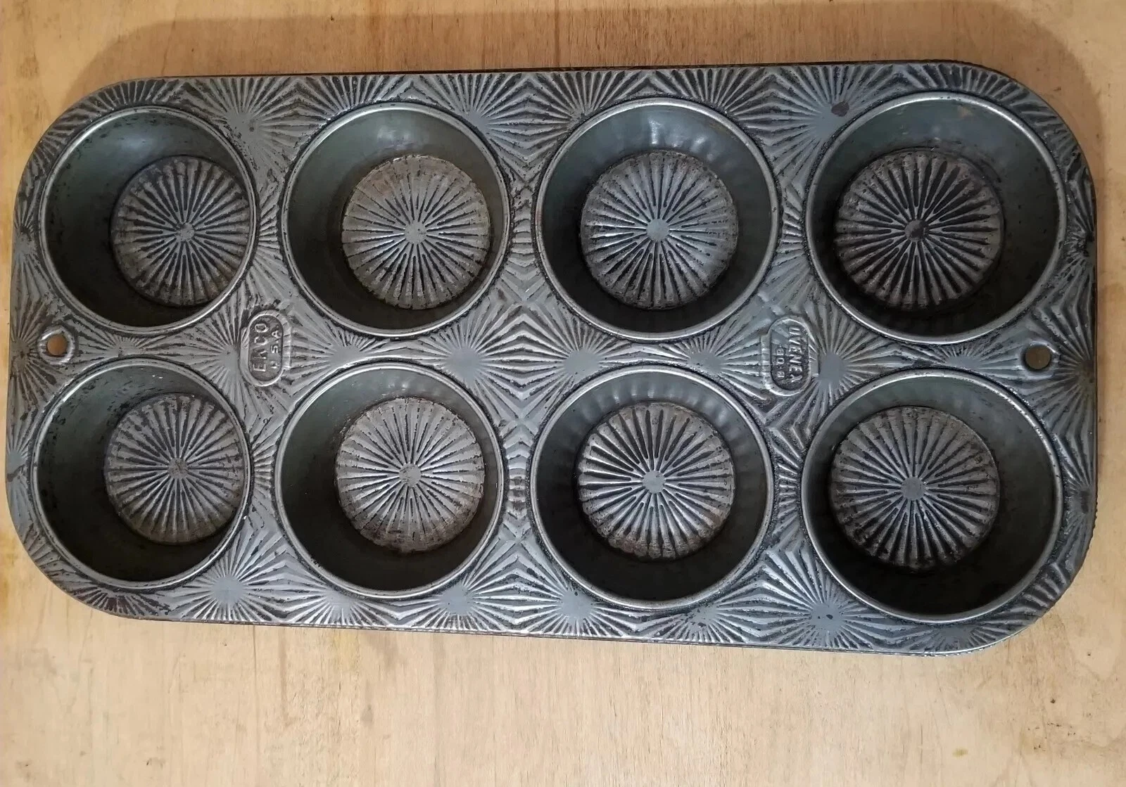 EKCO Starburst 8 Muffin Cupcake Tin Baking Pan USA Vtg