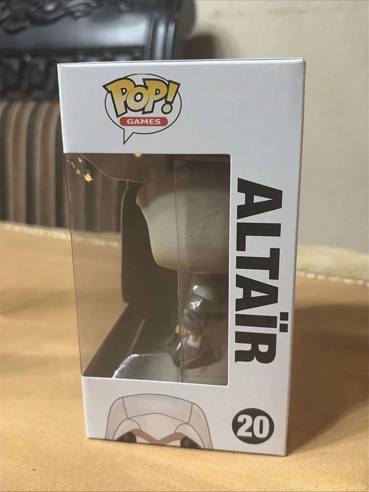 Funko Pop! Vinyl: Assassin's Creed - Altair Ibn-La'Ahad #20 w/ Protector - Image 3 of 4