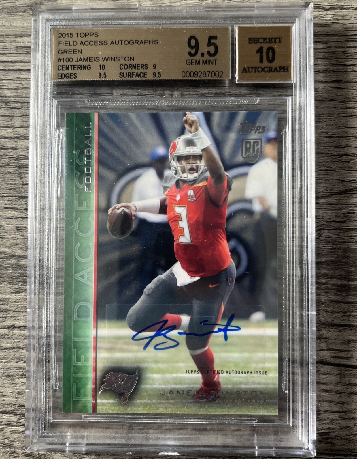 Jameis Winston Topps Field Access #100 Autograph Green