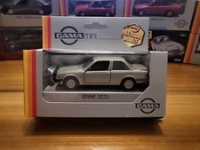 GAMA MINI 1166 BMW E30 323i COUPE 2dr -GREY MET. 1:43