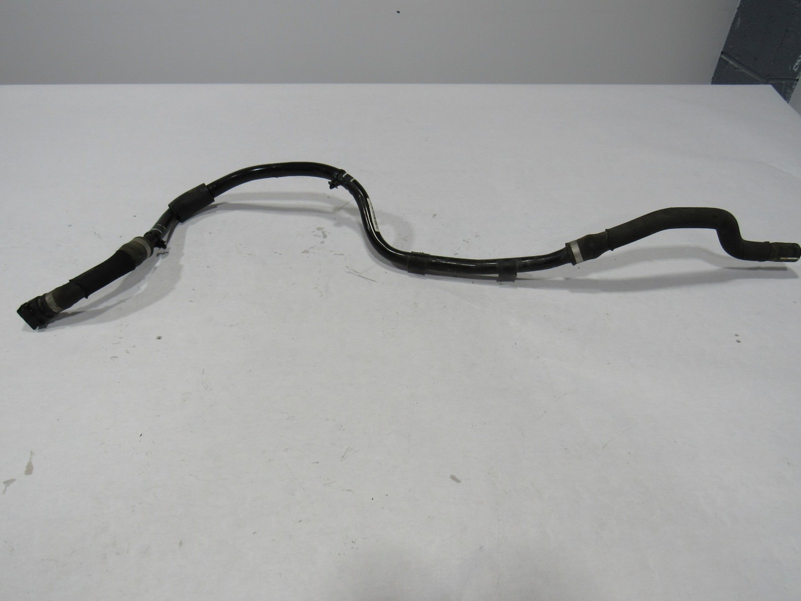 BMW i8 2014-2020 Hose pipe