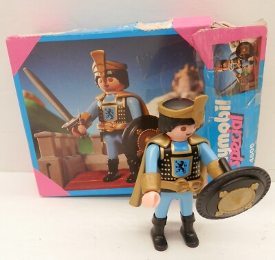 Vintage Playmobil Special #4505 Set Young Knight w/Shield (No