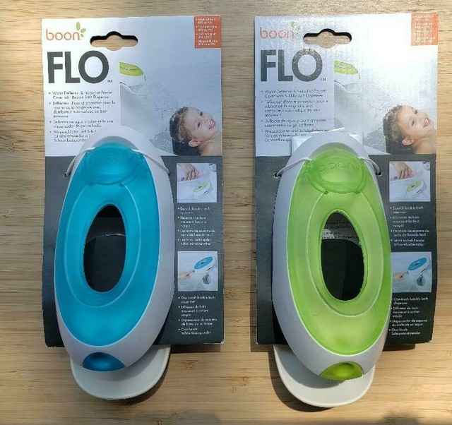 NEW Boon Flo Water Deflector & Faucet Cover Bubble Bath Dispenser, Blue