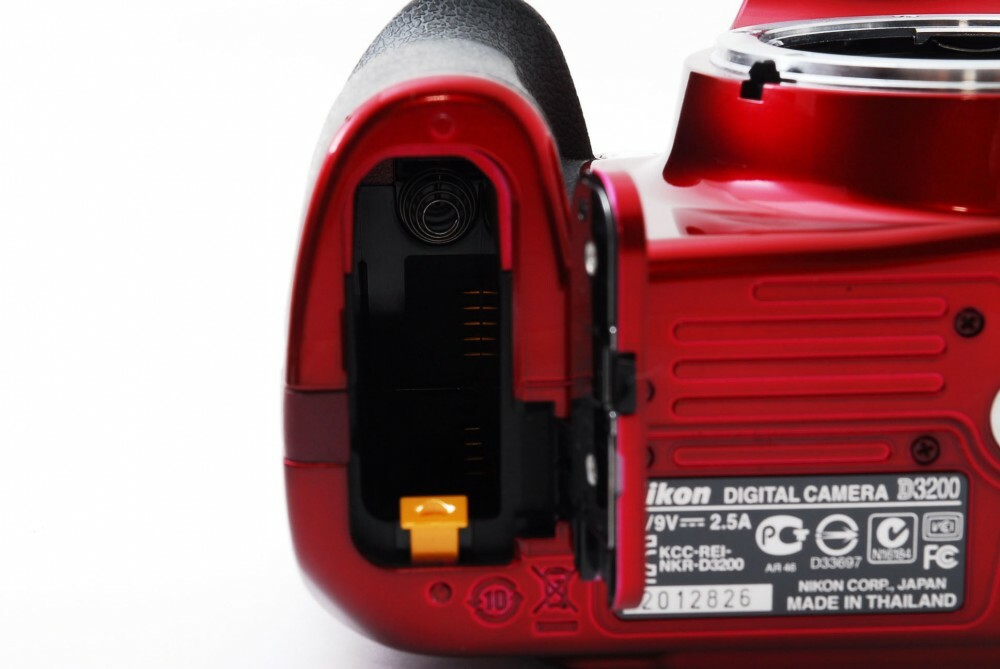 ニコン　D3200 RED INKD3200RR_1.jpg