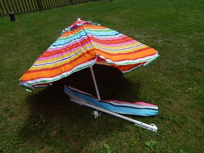 Beach Umbrella 6ft Wide w/Tilt Feature NEVER USED******************