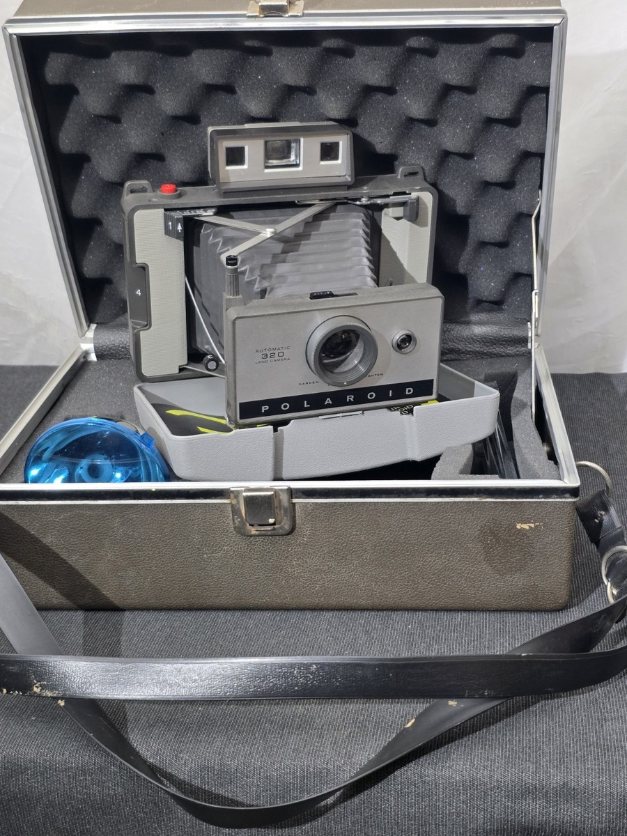【最終値下げ】POLAROID LAND CAMERA MODEL320 Polaroid Land Camera Model 320 • Mint • Case + All Manuals