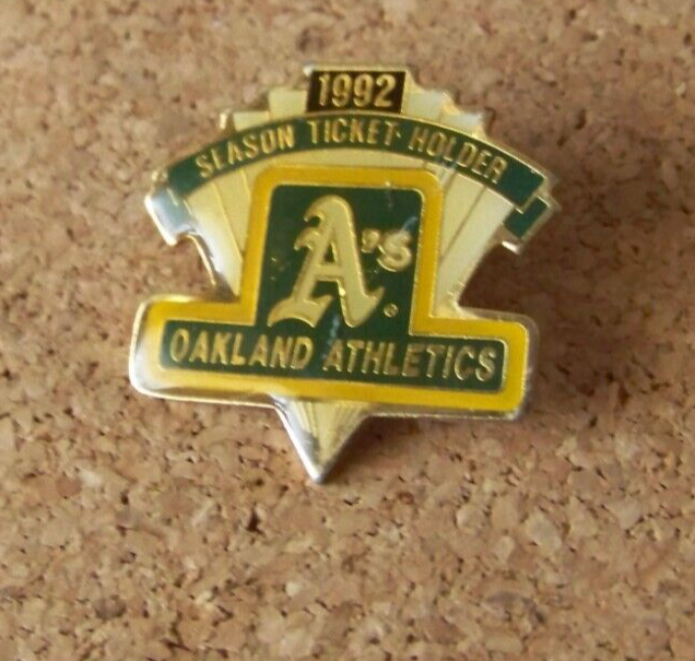 1992 Oakland Athletics MLB Season Ticket Holder Pin A's c42004