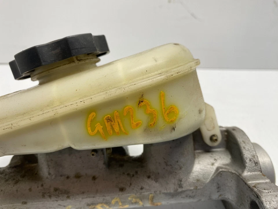 Chevrolet Camaro 1993-1997 cilindro maestro de freno OEM, 541-00937 Foto 4 de 4