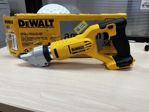 Dewalt DCS494B 14 Gauge Metal Shears. 20 Volt.  Tool Only.