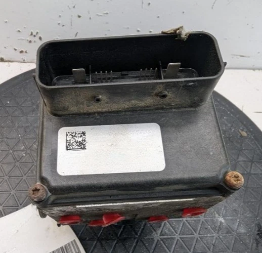 2008-2010 Ford Truck F-450/550 ABS Pump Anti-Lock Brake Control Assembly OEM - Image 3 of 4