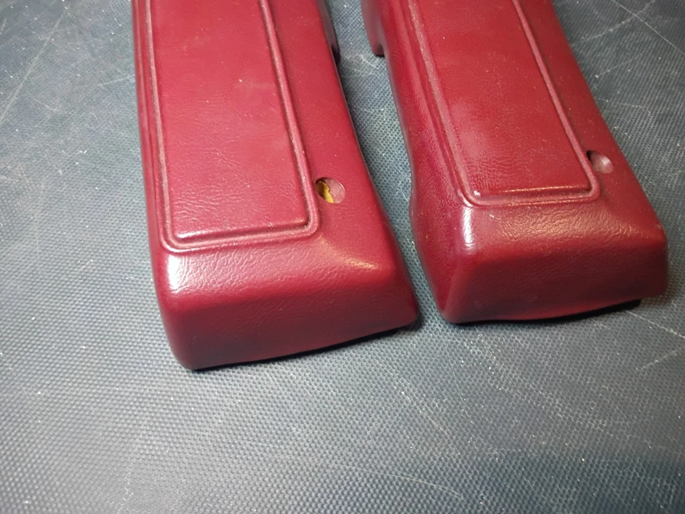 1978 - 1996 雪佛兰 GMC G10 G20 G30 Van Red Arm Rests 门拉 # 465635 — 第 4/4 张图片