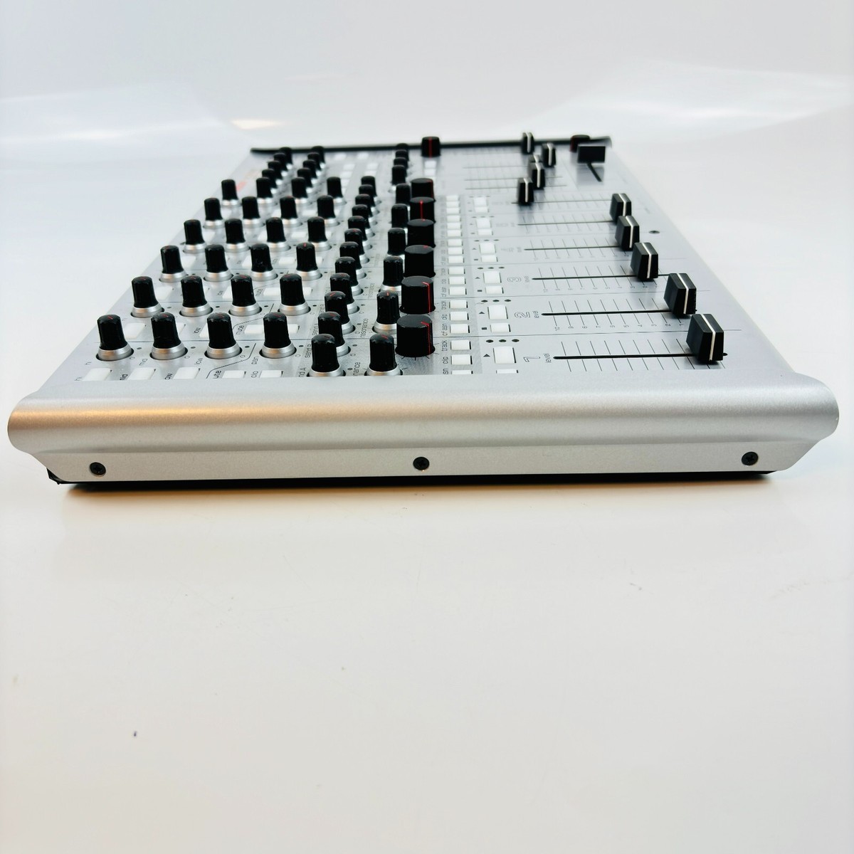 Vestax Midi Controller Vcm 600 Silver Professional Dj Equipment