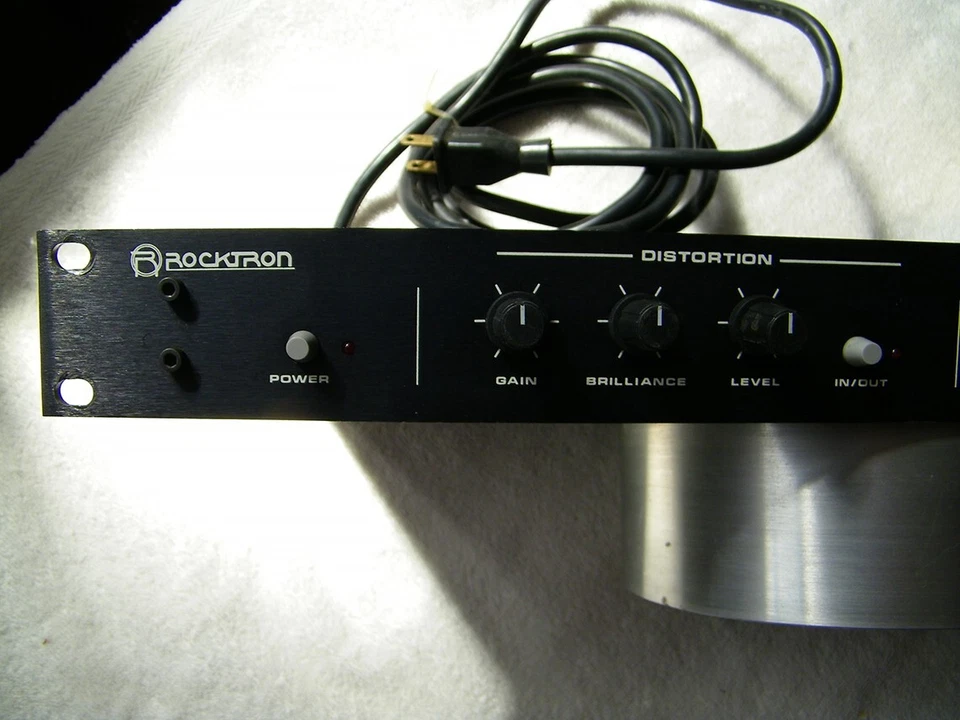 Rocktron XDC True Analog Distortion Exciter Preamp Processor - Image 3 of 4