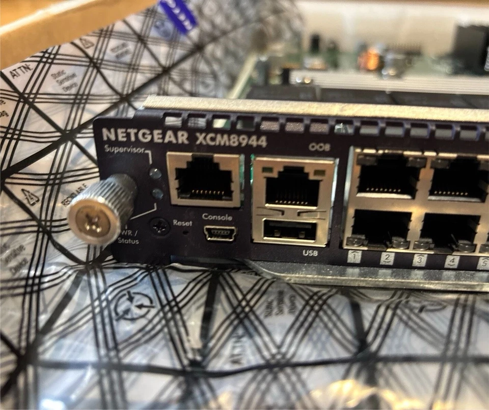 Netgear XCM8944 - 44 Port SwitchStack Plug-In Module 19“ Rack - Bild 3 von 4