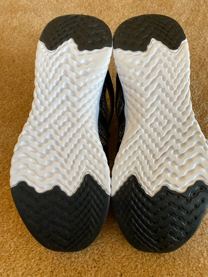 Zapato Frogg Toggs Alto y Seco (8)- Negro/Gris Mujer’s NUEVO CON ETIQUETAS Foto 4 de 4