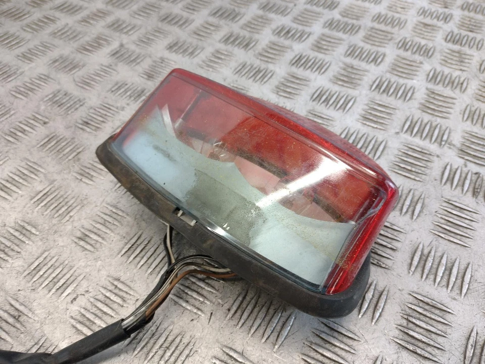 2001-2016 SUZUKI GS 500 REAR LIGHT - Изображение 2 из 4
