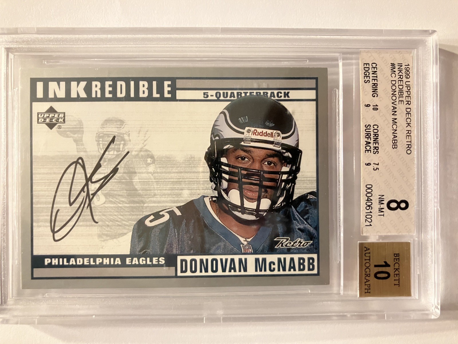 Donovan McNabb Upper Deck Retro Inkredible #MC Base