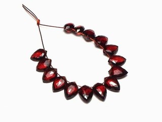 15 pcs RED GARNET 8 9mm Teardrop Focal Bead Set NATURAL COLOR