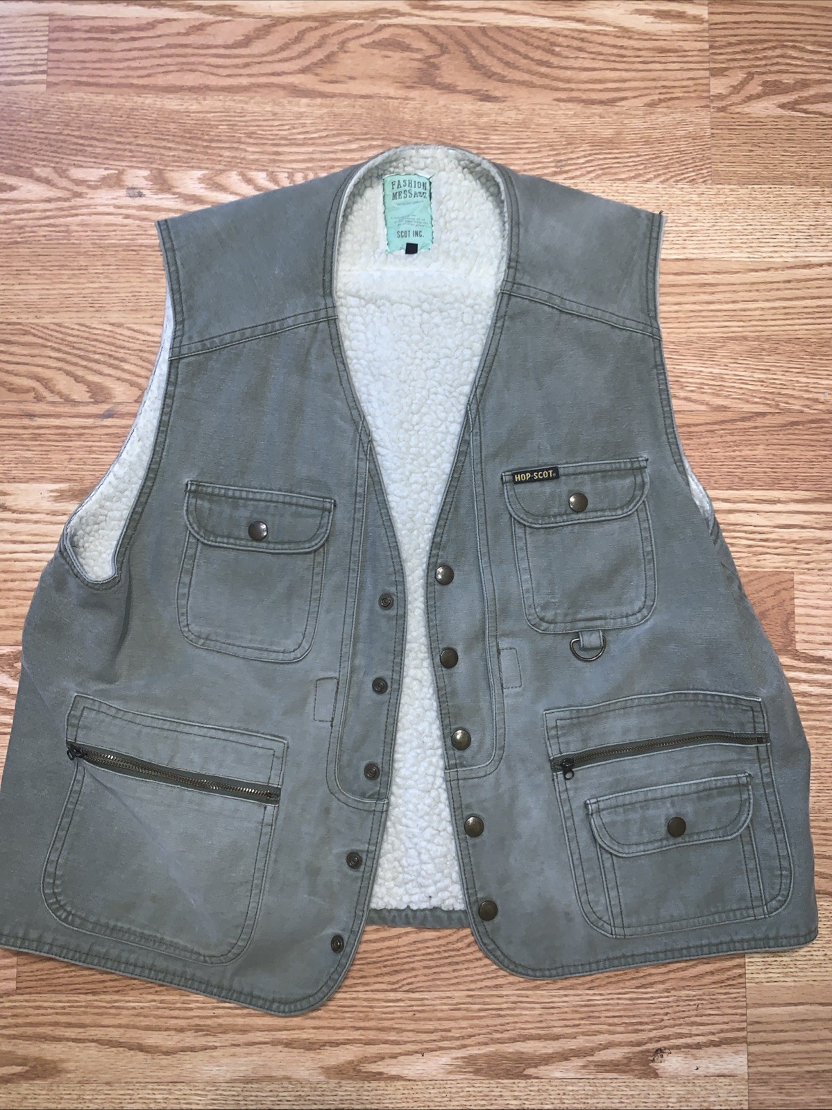 VNTG Sherpa-Lined Utility Vest with Multi Pockets for Workwear Outdoor Gorp Core