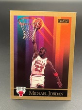 1990-91 SkyBox #41 Michael Jordan Chicago Bulls Basketball Card