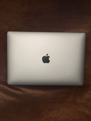 macbook pro 2019 13 inch touch bar