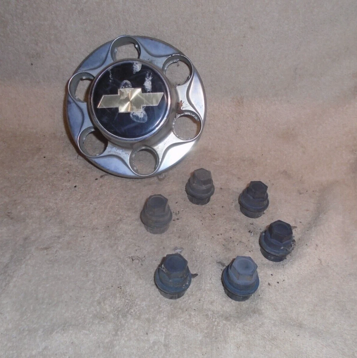 88 89 90 91 92 93 94 95 96 97 98 Chevy 1500 Black Center Cap