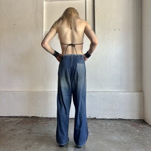 Pantalones de mezclilla antiguos vintage de los años 40 descoloridos con botones laterales pierna ancha para mujer y hombre - Imagen 3 de 5