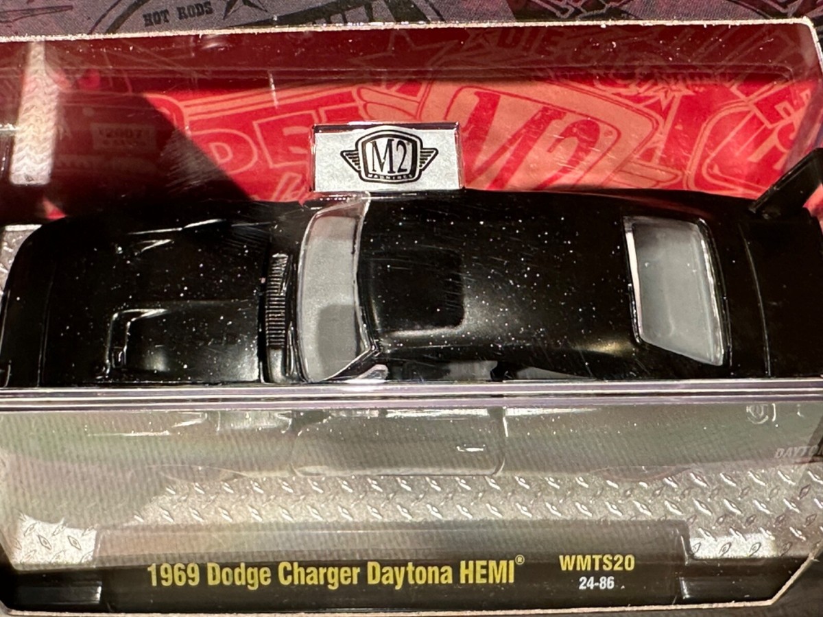 M2 MACHINES, FROZEN BLACK PEARL SET OF 6 WITH FUNNY CAR CHASE