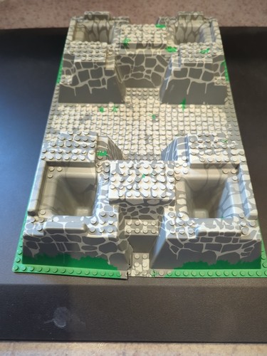 LEGO Knights Kingdom CASTLE OF MORCIA 8781 Raised Base Plate - READ DESC. - Picture 4 of 9