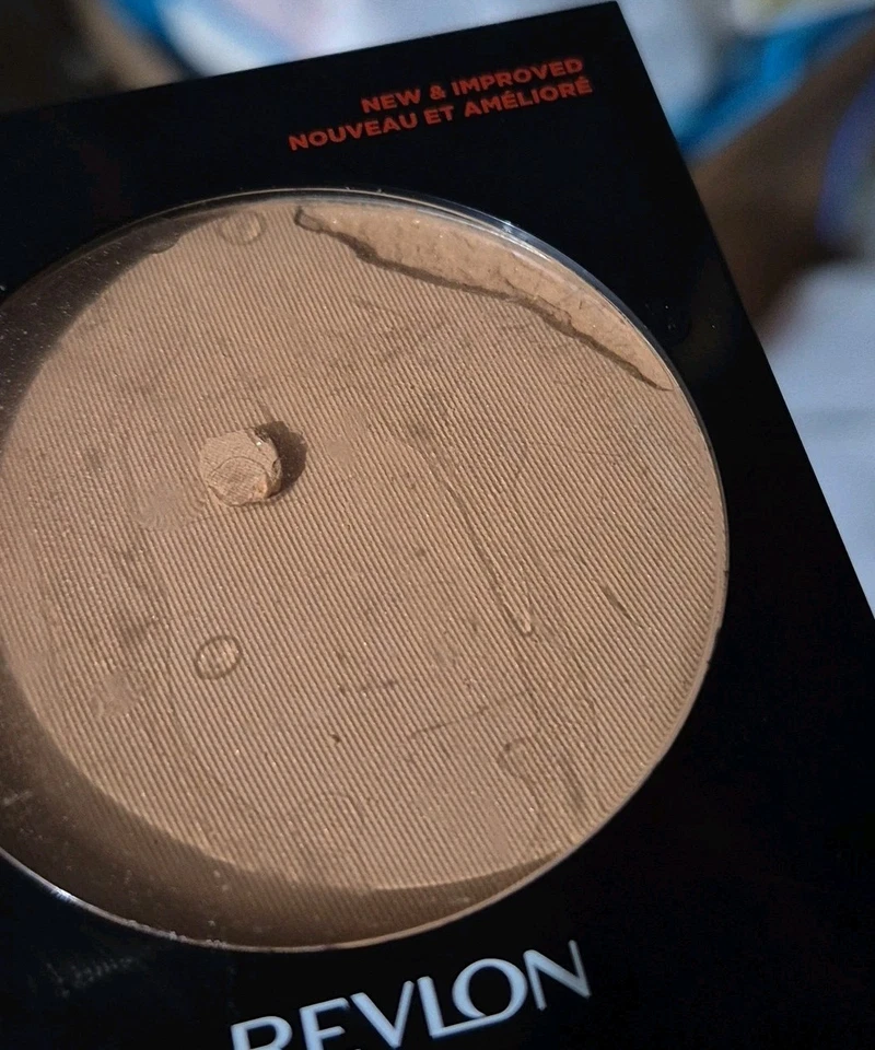 (3x) Revlon Photoready Blurring Powder 030 Medium Deep (Please Read Description) - Image 4 of 4
