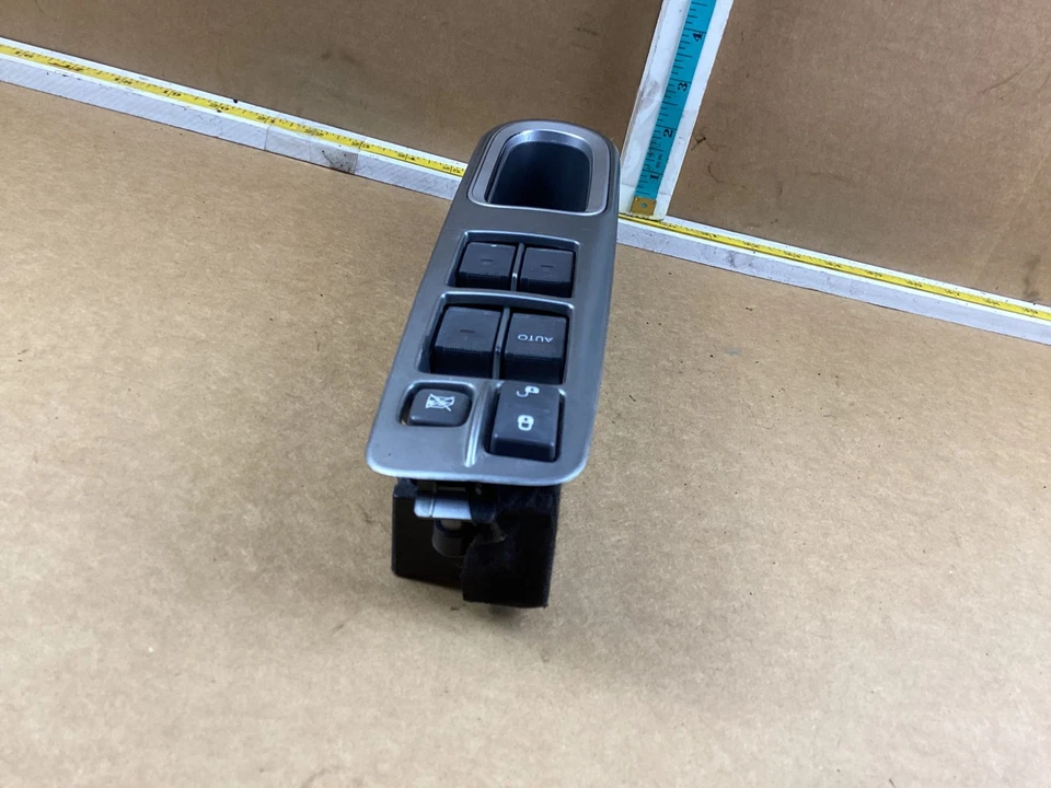 2006-2007 Subaru B9 Tribeca Front Left Driver Door Master Power Window Switch - Image 3 of 4