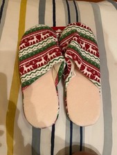 Men s indoor christmas slippers - Size small US 7-8/Multidensity cushioning