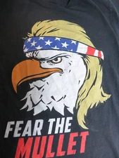 Funny Fear the Mullet Eagle with Long hair & Flag Bandana Black M T-shirt