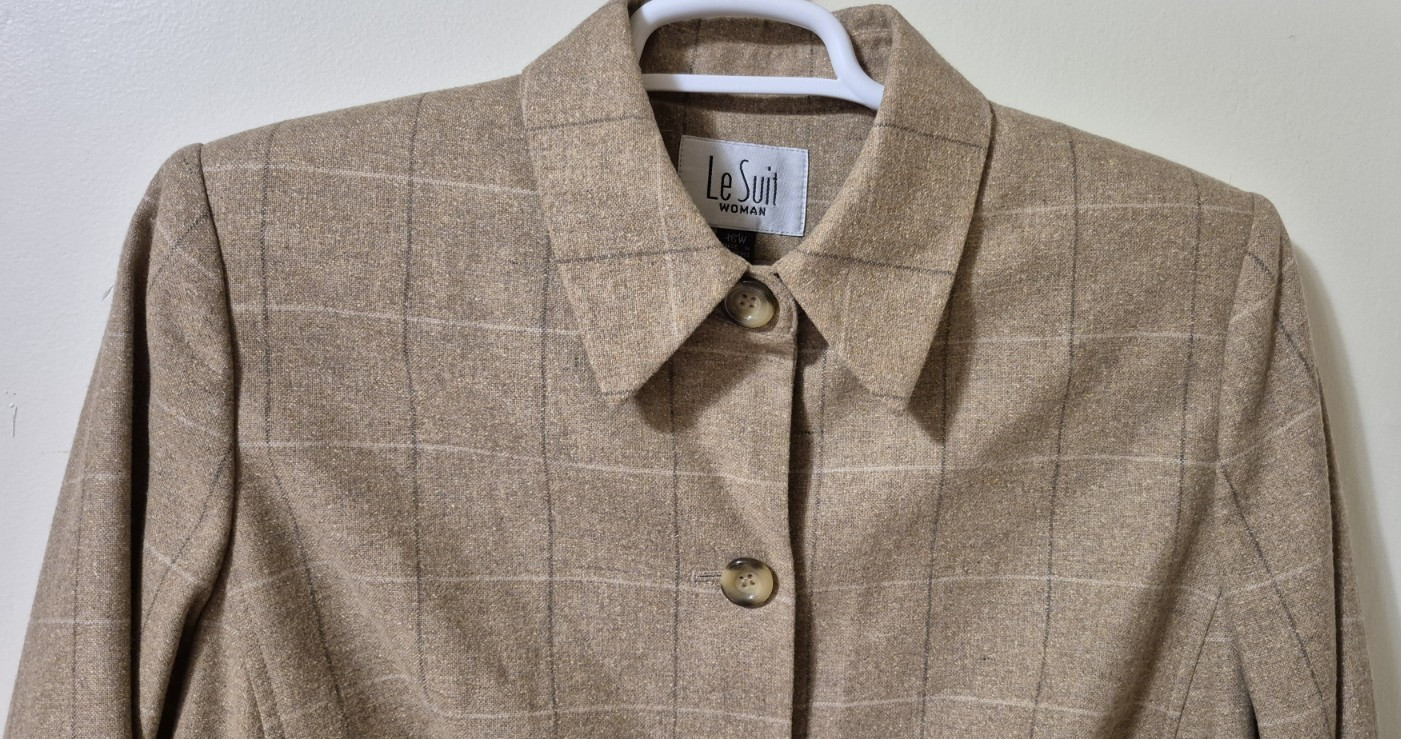 Le Suit   Wool Blend  Suit  Skirt And Long Jacket    Size 16 W